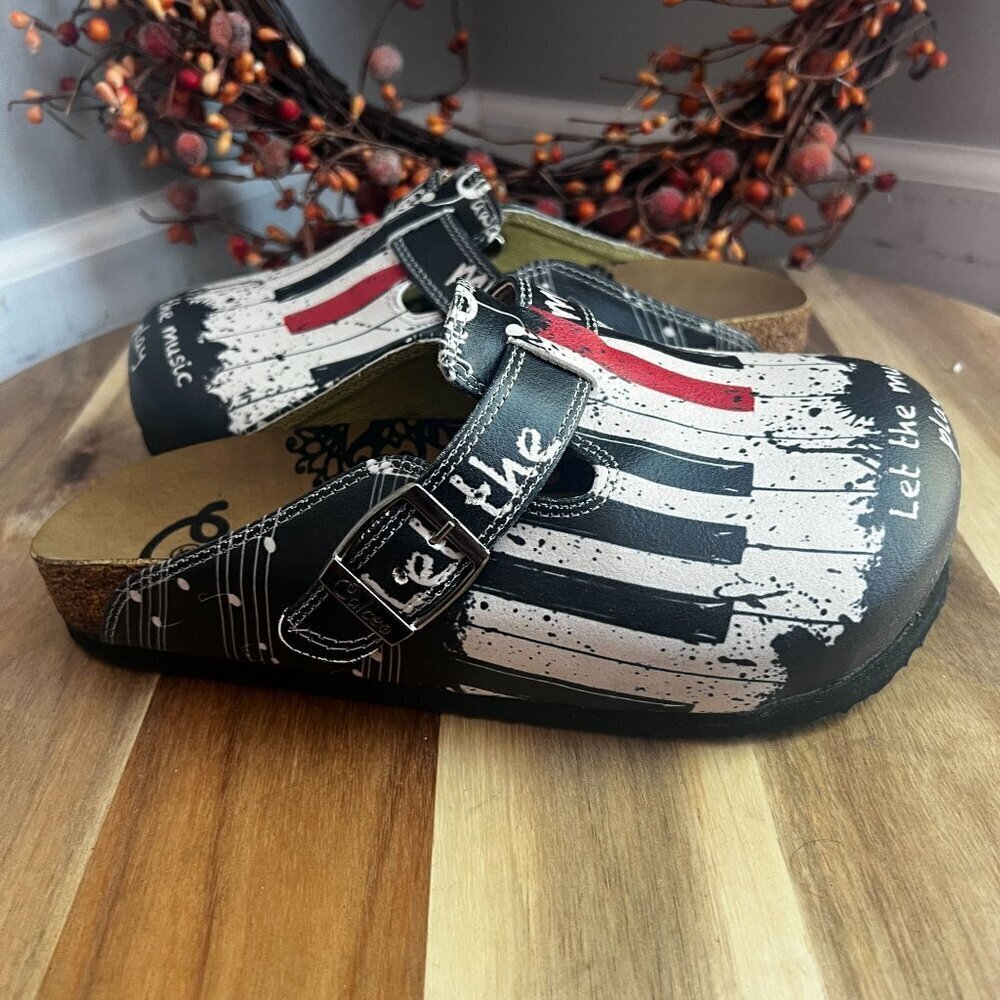 Calceo The Music Play Written Patterned Clogs Sz 36EU / 5US in Black White Piano